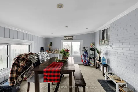 215 Rose Street Barrie ON L4M 2T8