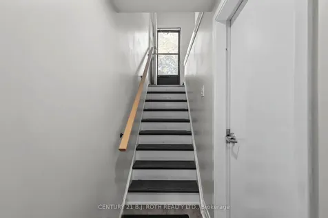 215 Rose Street Barrie ON L4M 2T8