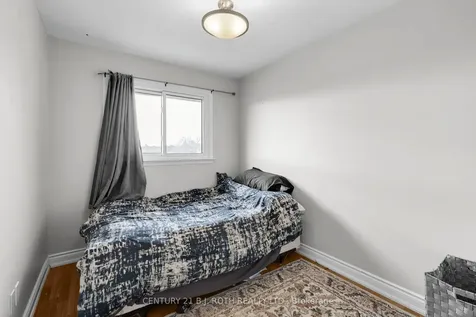 215 Rose Street Barrie ON L4M 2T8