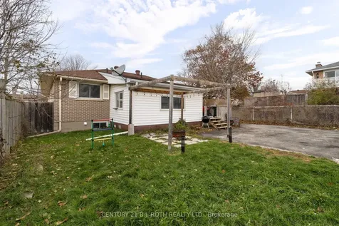 215 Rose Street Barrie ON L4M 2T8