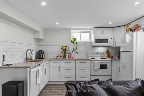 215 Rose Street Barrie ON L4M 2T8