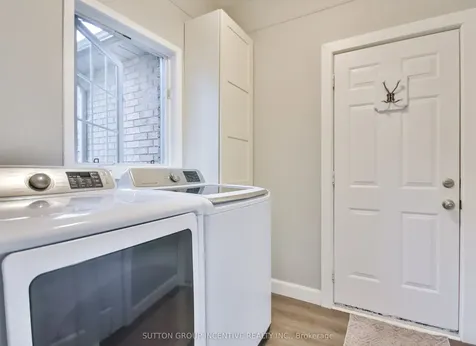 30 Bruce Crescent Barrie ON L4N 8T8