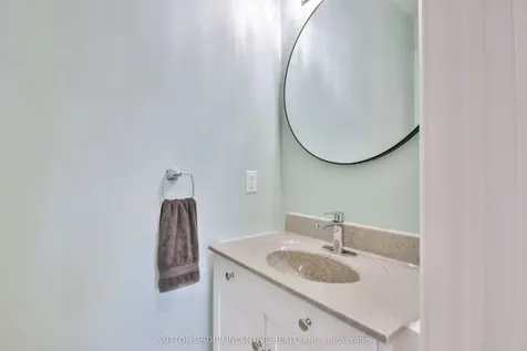 30 Bruce Crescent Barrie ON L4N 8T8