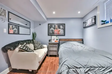 30 Bruce Crescent Barrie ON L4N 8T8