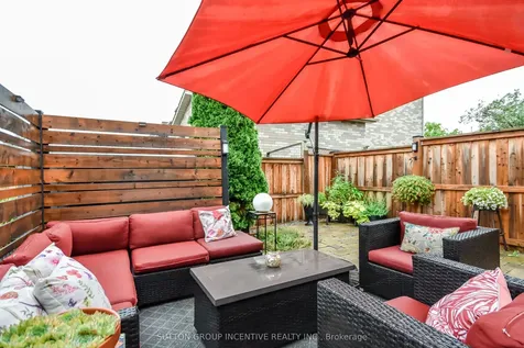 30 Bruce Crescent Barrie ON L4N 8T8