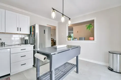 57 D'ambrosio Drive Barrie ON L4N 6V4