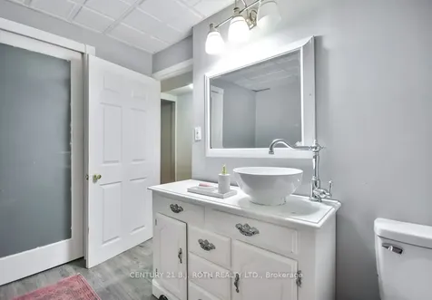 57 D'ambrosio Drive Barrie ON L4N 6V4