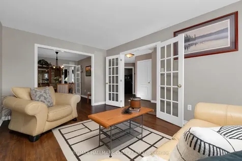 3 Meyer Avenue Barrie ON L4M 6X2