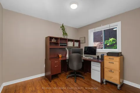 3 Meyer Avenue Barrie ON L4M 6X2