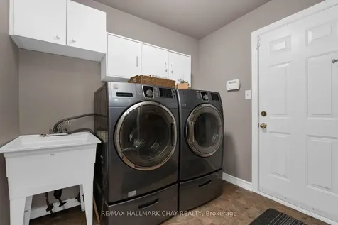 3 Meyer Avenue Barrie ON L4M 6X2