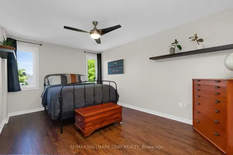 3 Meyer Avenue Barrie ON L4M 6X2