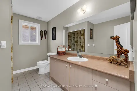 3 Meyer Avenue Barrie ON L4M 6X2