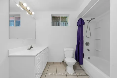 3 Meyer Avenue Barrie ON L4M 6X2