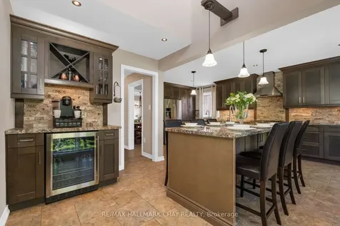 3 Meyer Avenue Barrie ON L4M 6X2