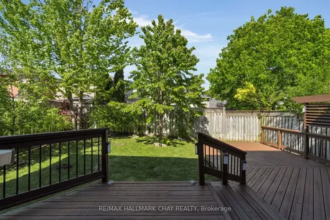 3 Meyer Avenue Barrie ON L4M 6X2