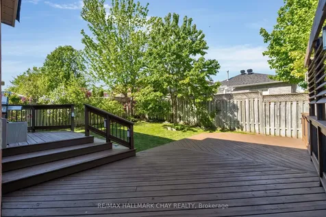 3 Meyer Avenue Barrie ON L4M 6X2