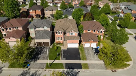 3 Meyer Avenue Barrie ON L4M 6X2