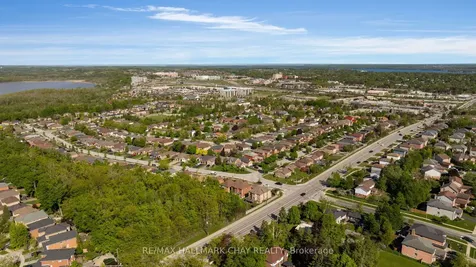 3 Meyer Avenue Barrie ON L4M 6X2