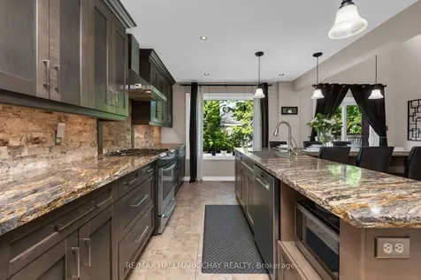 3 Meyer Avenue Barrie ON L4M 6X2