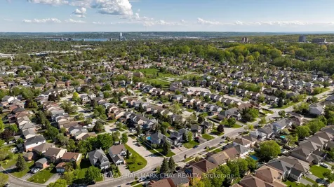 3 Meyer Avenue Barrie ON L4M 6X2