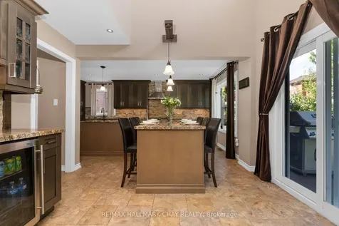 3 Meyer Avenue Barrie ON L4M 6X2