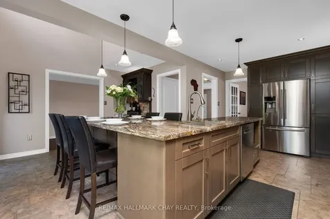 3 Meyer Avenue Barrie ON L4M 6X2