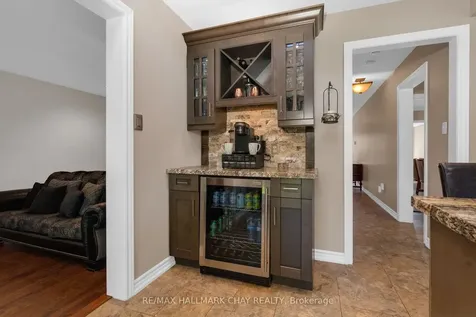 3 Meyer Avenue Barrie ON L4M 6X2