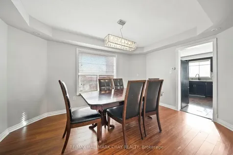 56 Hubbert Crescent Barrie ON L4N 9M4