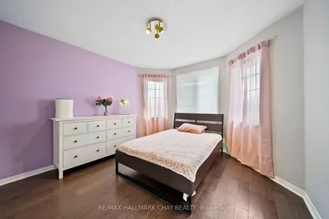 56 Hubbert Crescent Barrie ON L4N 9M4