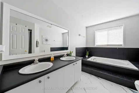 56 Hubbert Crescent Barrie ON L4N 9M4