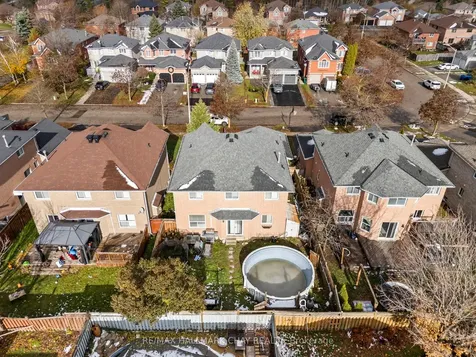 56 Hubbert Crescent Barrie ON L4N 9M4