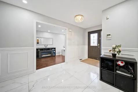 56 Hubbert Crescent Barrie ON L4N 9M4