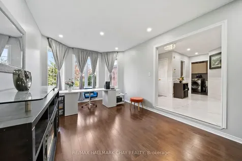 56 Hubbert Crescent Barrie ON L4N 9M4