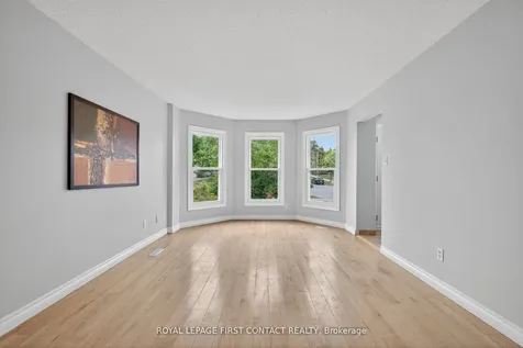 101 Browning Trail Barrie ON L4N 6J4