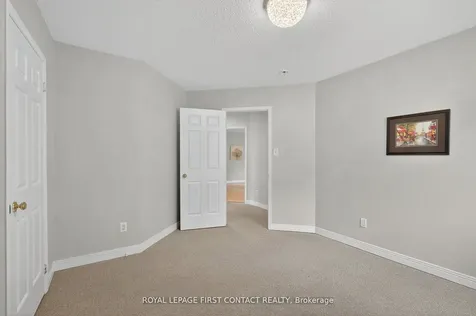 101 Browning Trail Barrie ON L4N 6J4