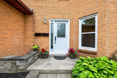 101 Browning Trail Barrie ON L4N 6J4