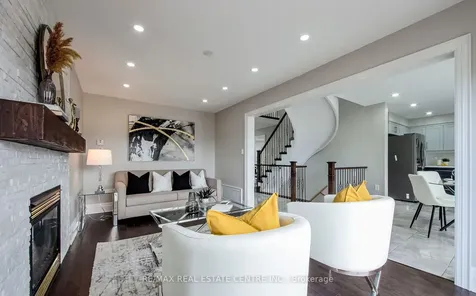 11 Priscilla's Place Barrie ON L4N 5X4