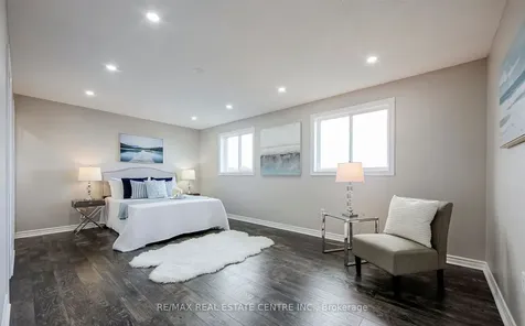 11 Priscilla's Place Barrie ON L4N 5X4