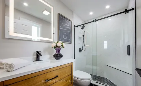 11 Priscilla's Place Barrie ON L4N 5X4