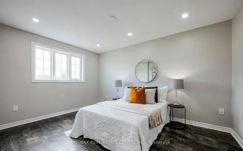 11 Priscilla's Place Barrie ON L4N 5X4