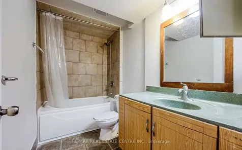 11 Priscilla's Place Barrie ON L4N 5X4