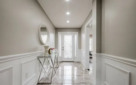 11 Priscilla's Place Barrie ON L4N 5X4