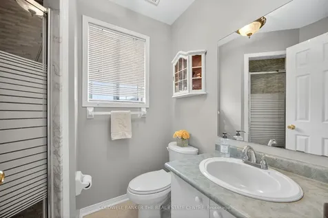 136 Violet Street Barrie ON L4N 9M7