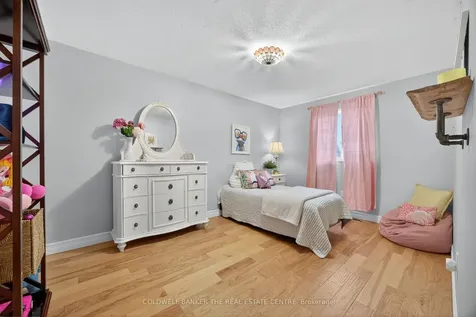 136 Violet Street Barrie ON L4N 9M7