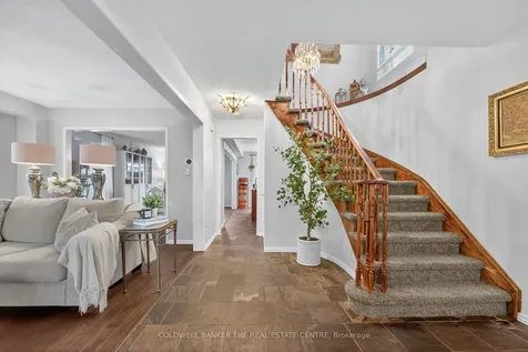 136 Violet Street Barrie ON L4N 9M7