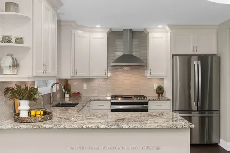 14 Brookfield Crescent Barrie ON L4N 9R4