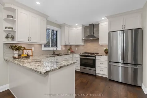 14 Brookfield Crescent Barrie ON L4N 9R4