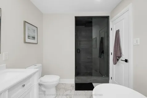 14 Brookfield Crescent Barrie ON L4N 9R4