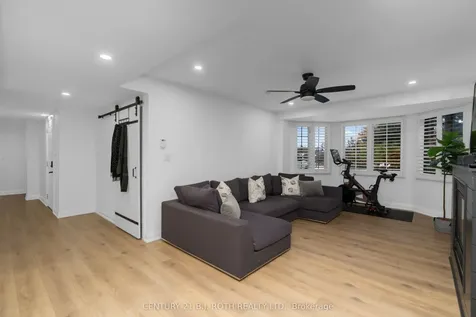 14 Brookfield Crescent Barrie ON L4N 9R4