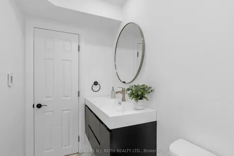 14 Brookfield Crescent Barrie ON L4N 9R4